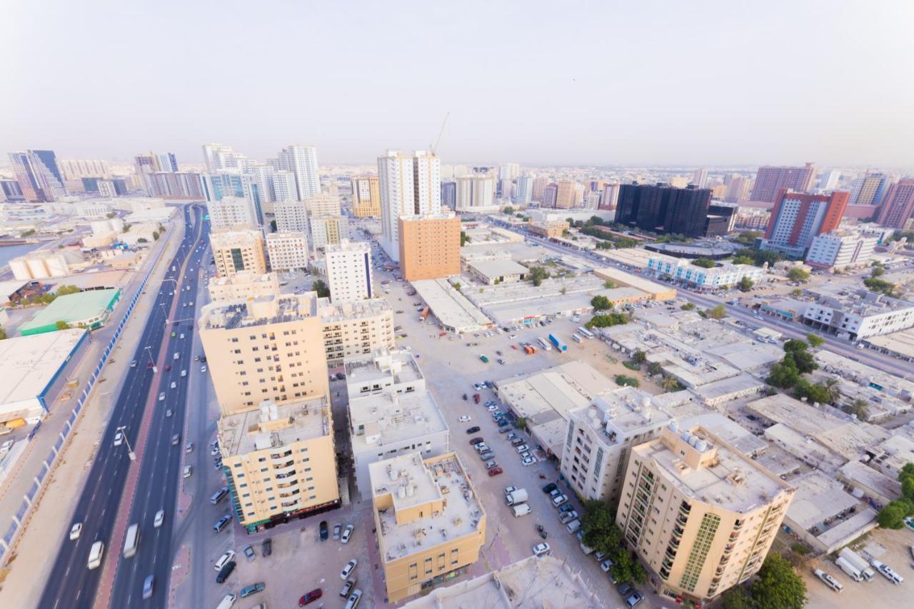Ewan Tower Hotel Apartments Ajman Exteriör bild