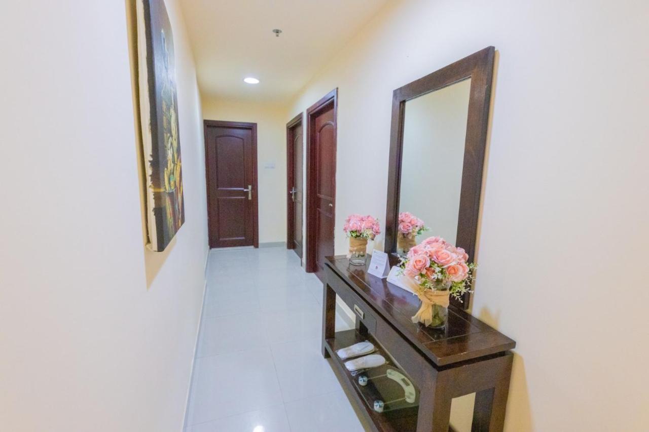 Ewan Tower Hotel Apartments Ajman Exteriör bild