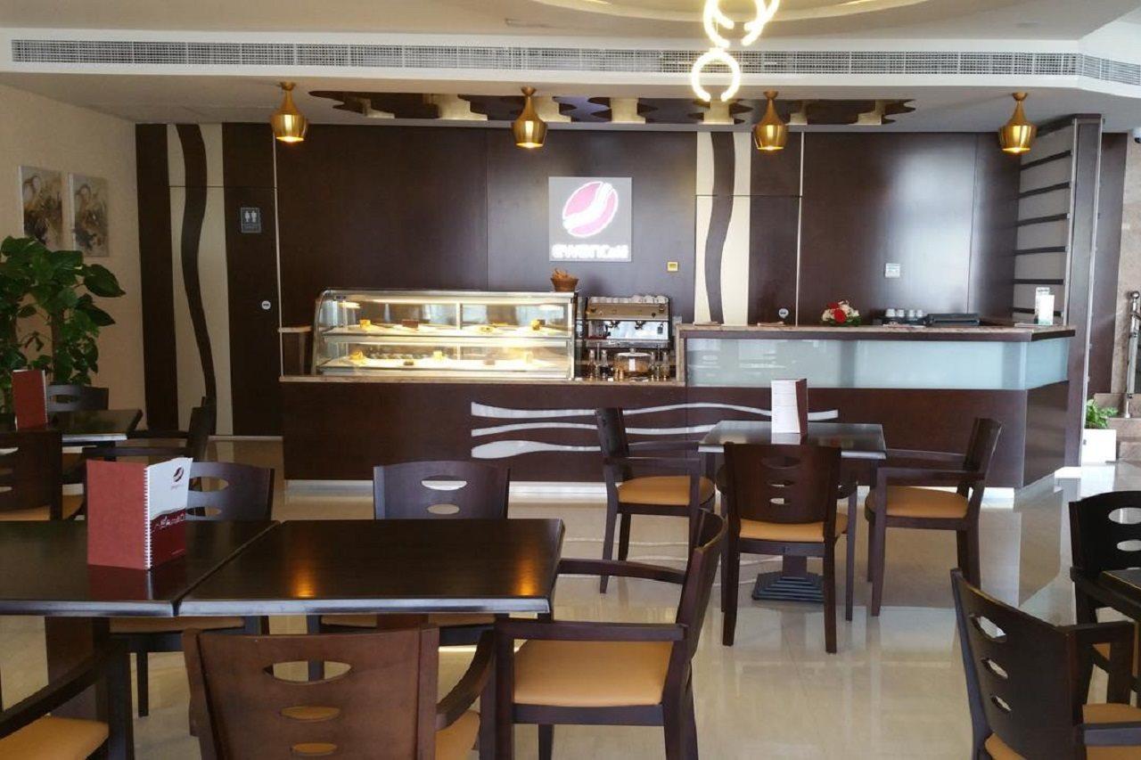 Ewan Tower Hotel Apartments Ajman Exteriör bild